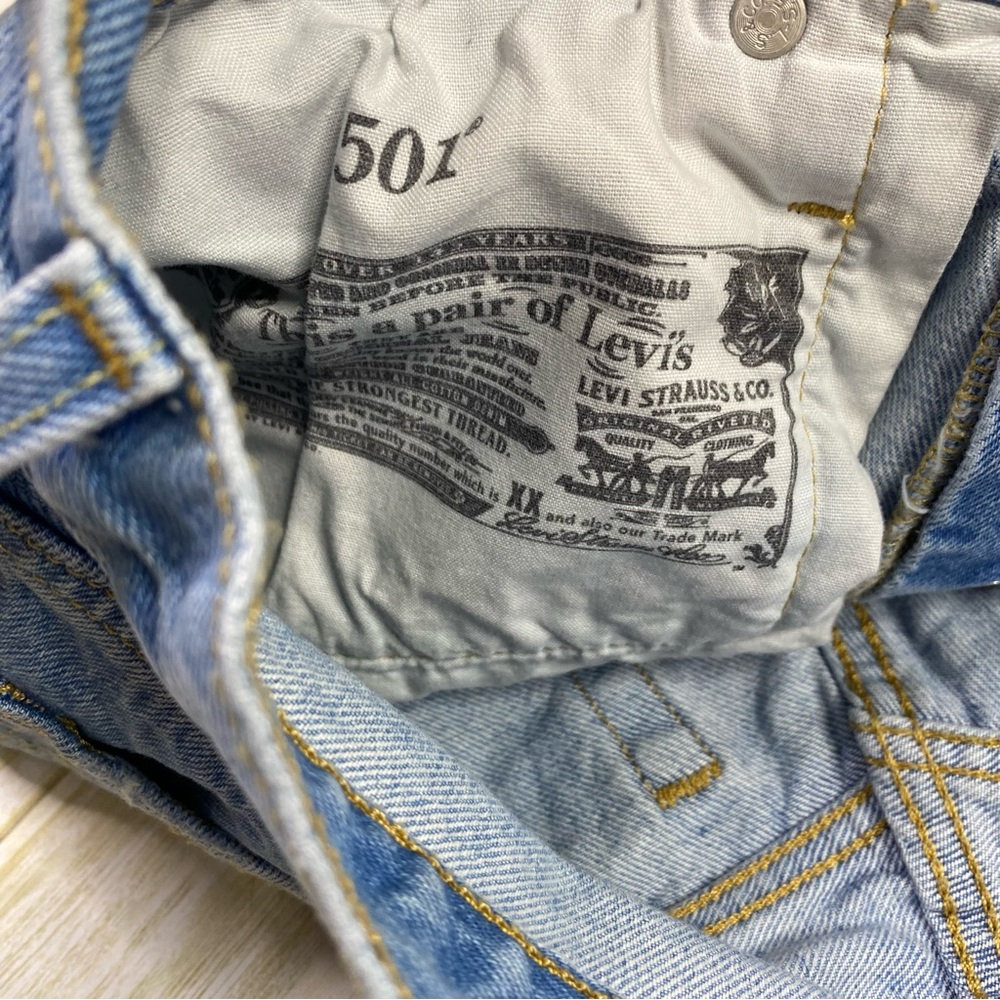 Levi’s 501 Medium Wash Button Fly Denim Cut Off Shorts - Picture 6 of 8